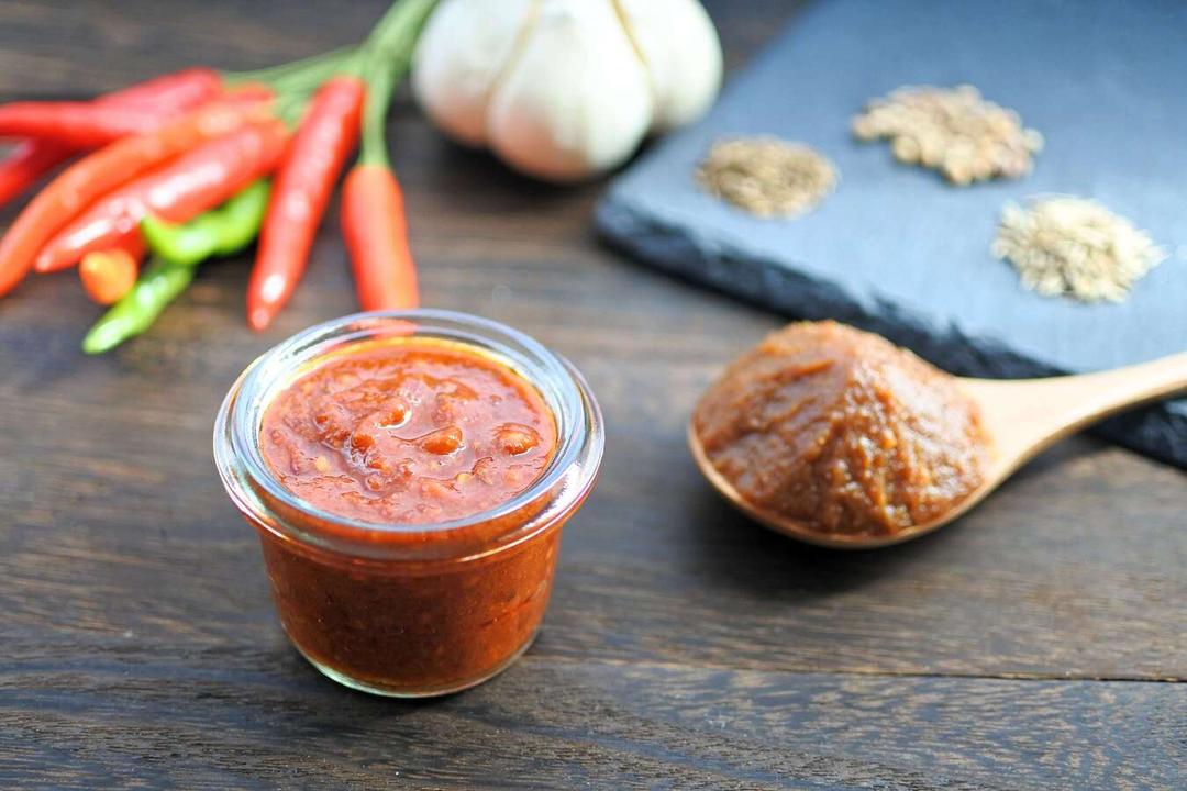 とろっとうまみ 味噌ハリッサ 100gの商品画像14c3d5ed-a7f1-44fb-956f-2fe8ec4cc605