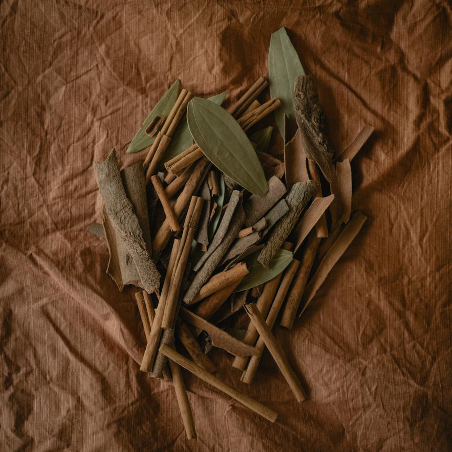 草根木皮飲料「陽」 720ml / 6本の商品画像1e79aedc-35b3-4706-92f8-f27633fa69b8