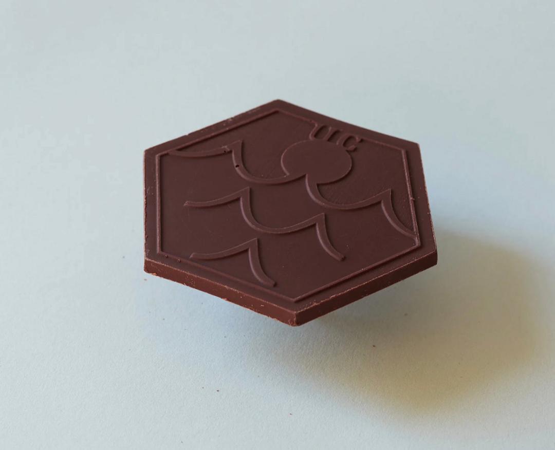 板チョコレート「ネクストミルク」の商品画像1f5b1a7e-2980-4964-b037-1f210014e37a