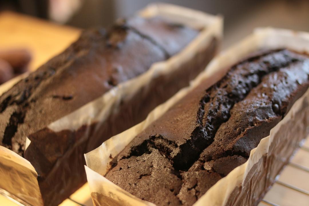 赤ワインとチョコのケーキ 1個 の商品画像30623e75-ef73-40d3-8e6f-ce1a13b2390d