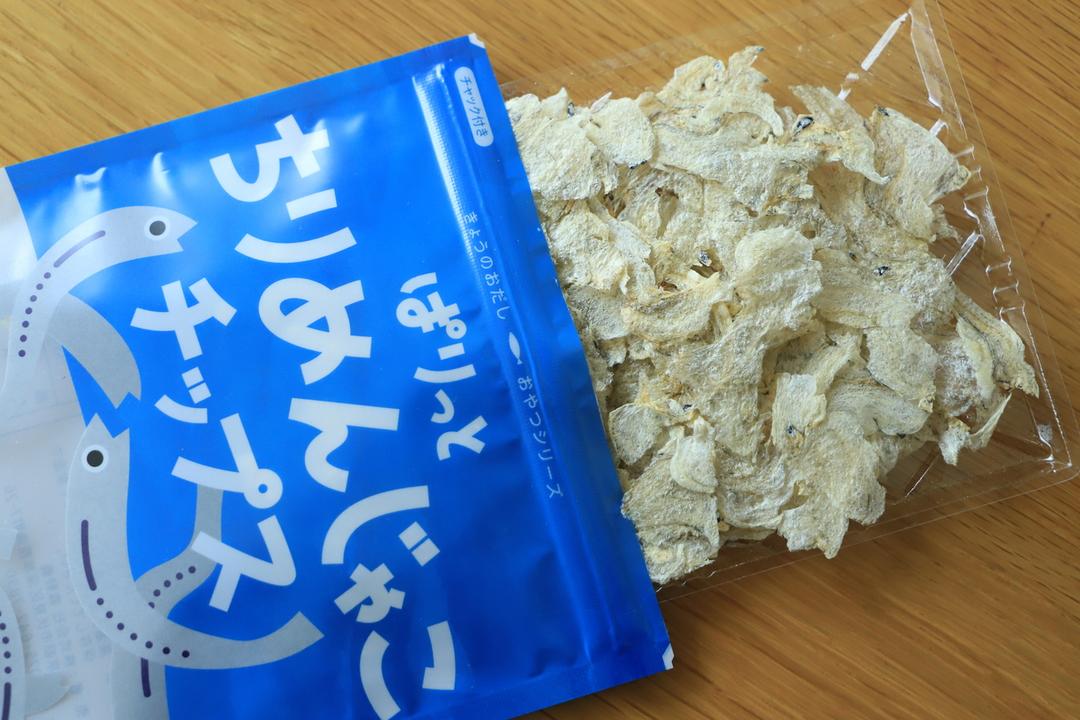 ちりめんじゃこチップス 6g 新鮮な国内産のちりめんじゃこを使用の商品画像4ba74a2b-eb5a-488d-a514-8aa55ad8f3a0
