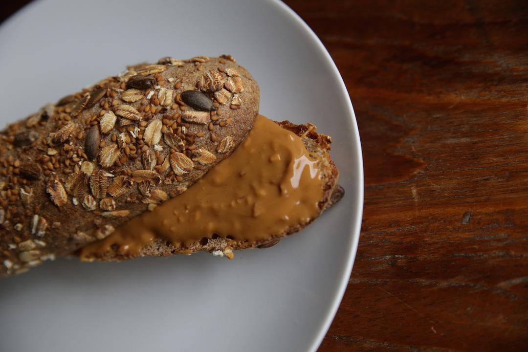 畑で採れたピーナッツペースト〈加糖・つぶ入り〉の商品画像611a3679-8f12-4976-ba00-e372ad1c607c