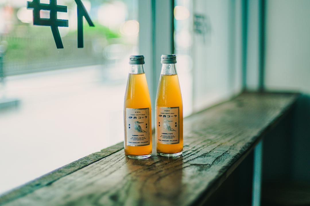 イヨシコーラ プレミアム(瓶タイプ) IYOSHI COLA PREMIUM 200mlの商品画像68988a1f-478f-415e-a8ad-55783abee0d5