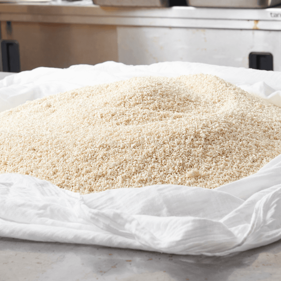 お米から育てた手仕込み 醤油麹の商品画像701a02dc-8464-433f-a9ec-30069ee6329e