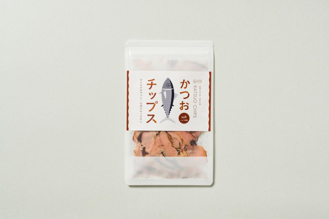 かつおチップス 40g 鰹を和風醤油味の特製タレに漬け込み、薄く削りました。 お子様のおやつ、大人のおつまみにもピッタリの商品画像74aefedf-a8b6-42b3-8e33-f9fa880f2692