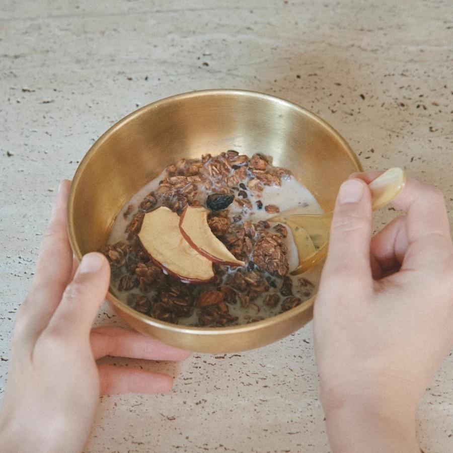 おなかを甘くほくほくと満たす栄養たっぷりグラノーラ(2-3月限定ダブルチョコレート・グラノーラ)の商品画像8d1fac17-d650-4ff4-a3a3-dc780bcf52e4