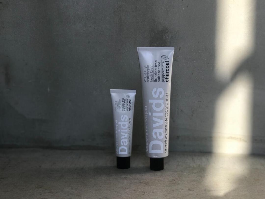 Davids ホワイトニングトゥースペースト(チャコール)の商品画像8d501063-8fe6-4954-8311-0e46e801e7f4