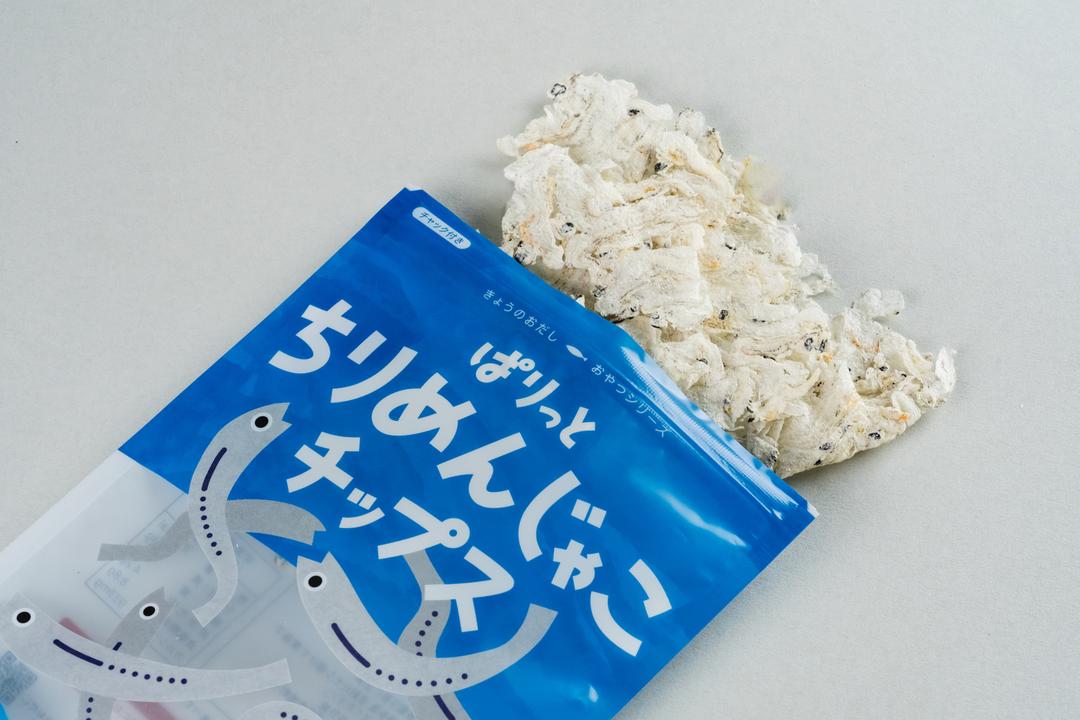 ちりめんじゃこチップス 6g 新鮮な国内産のちりめんじゃこを使用の商品画像92839fe4-e4d6-4ca6-ab8c-0abe6ebe83ac