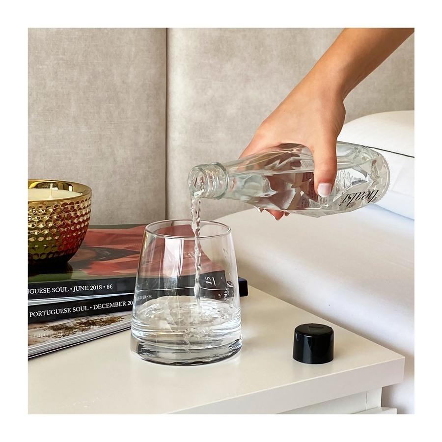 飲む、宝石。からだの内側から輝く、プレミアムシリカ水「healsi(ヘアルシ)」【※こちらは予約商品で7月下旬入荷予定となります】 の商品画像942a7598-11eb-4d12-9d05-12623d748ba9