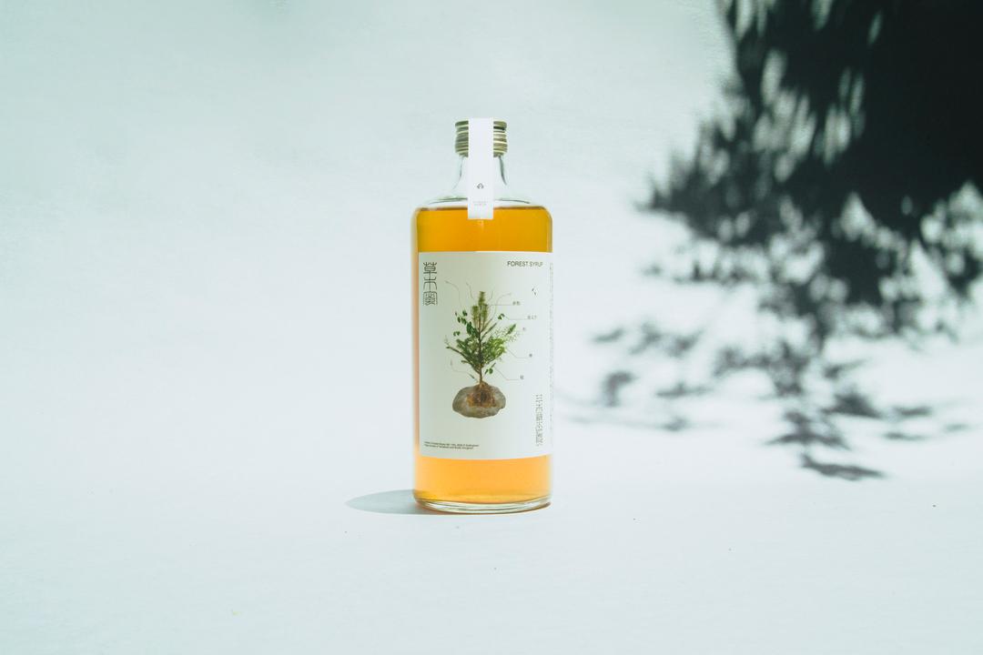 草木蜜フォレストシロップ 720mlの商品画像9730f5bf-05a5-4896-adaa-f08410ee8aea