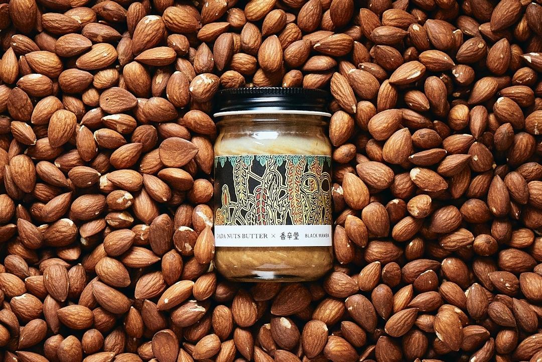 MAMBA BLACK/ブラックマンバ(スパイスアーモンドバター 100g/1瓶)の商品画像9750283f-6926-42ca-b8ad-645088de0d18