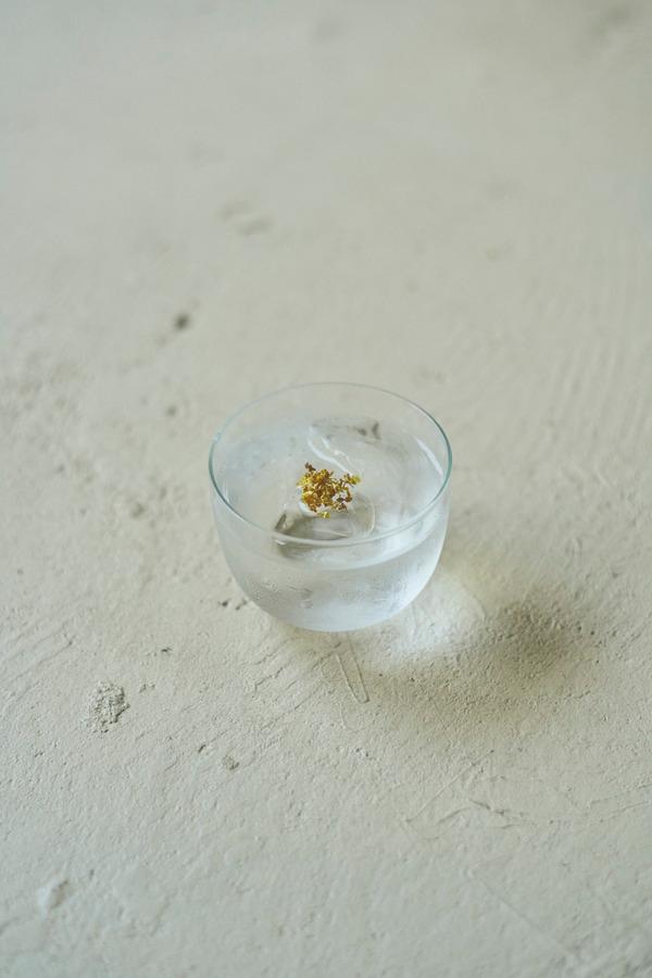 HOLON GIN SEASONAL 金木犀 200ml の商品画像98680465-1582-438c-b477-eb55d4083773