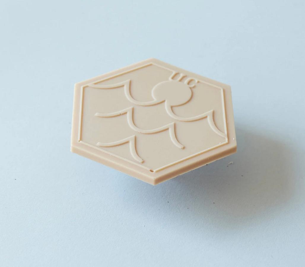 板チョコレート「ネクストホワイト」の商品画像9bbcc9ab-0484-4036-8fda-b57c41aa5804