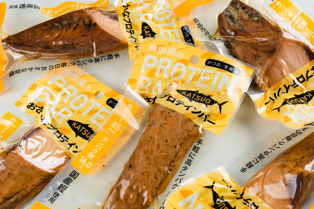 おさかなプロテインバー50g(生姜味) 運動後の補食や間食にの商品画像aa7c1960-b883-46ee-b8cc-5e744d23e157