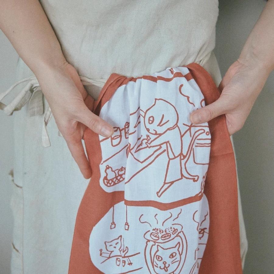 eatreat. ruci 2周年記念手ぬぐい「イヴとルチの1日」 の商品画像c8180c6e-65b4-4433-979e-3091c4b2756c