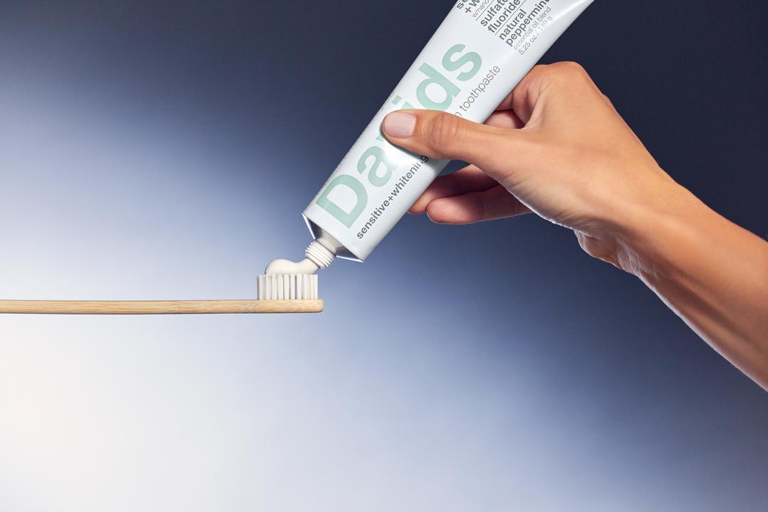 Davids ホワイトニングトゥースペースト(センシティブ)の商品画像cb5fcc0f-2931-45d9-9a01-9bc13b5f83fc