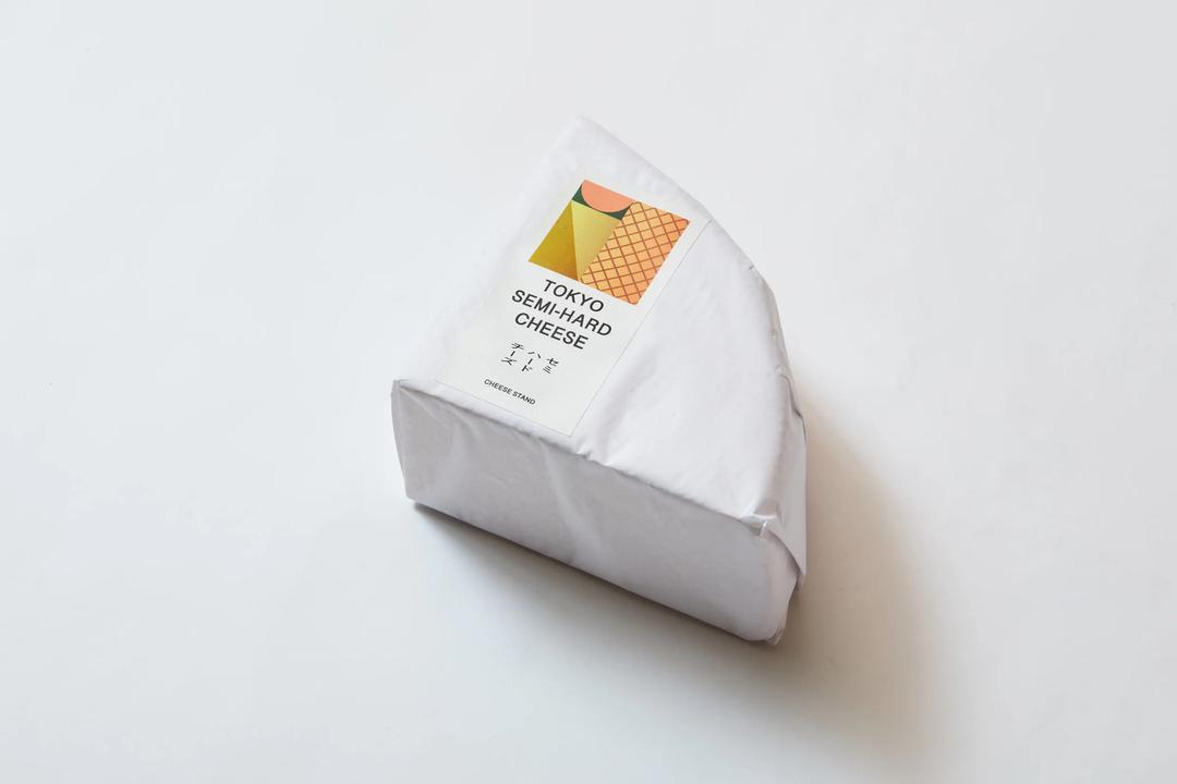 東京セミハードチーズ(100g)の商品画像dad89e81-85e0-4b7d-a1de-a577a6c81861