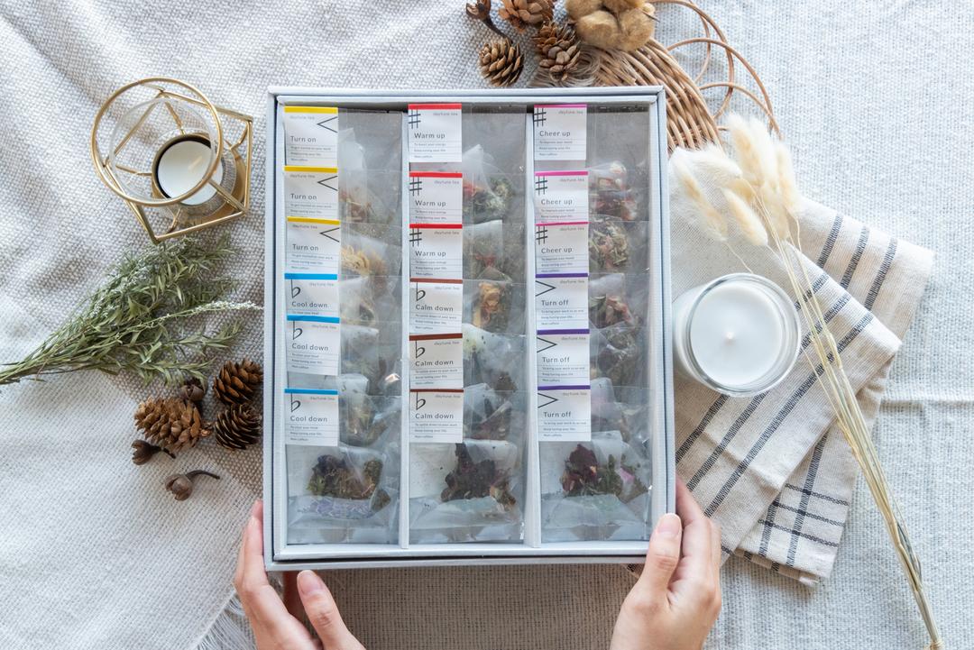 【小売用】daytune. tea ボックス・L(個包装入ティーバッグ6種類×3個)┃クラフトハーブティー・ノンカフェインの商品画像ddf42789-07d8-4abf-ade3-128d030bcbd4