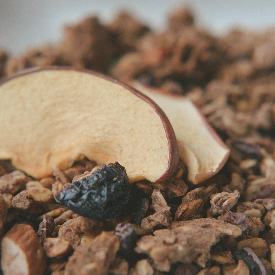 おなかを甘くほくほくと満たす栄養たっぷりグラノーラ(2-3月限定ダブルチョコレート・グラノーラ)の商品画像e21f9d72-af8d-45d3-9019-9822b308602e