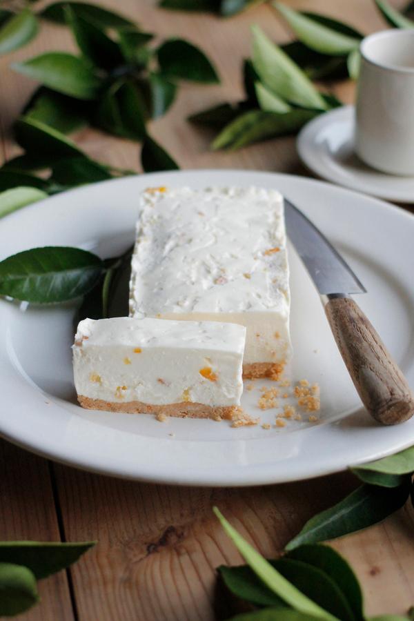 レアチーズケーキ ハーフの商品画像e4ee218f-2e39-493a-8360-fa2a54bd401f