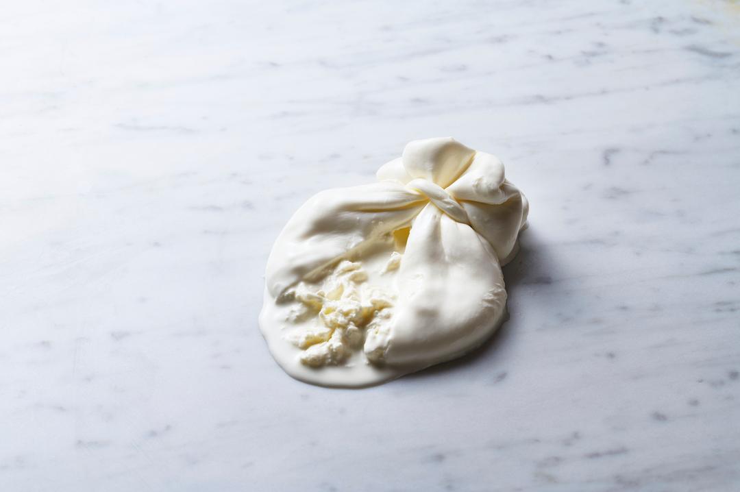 東京ブッラータ(ブッラータチーズ)の商品画像f4638970-ae99-4e9c-b8e9-1e0220f89cee