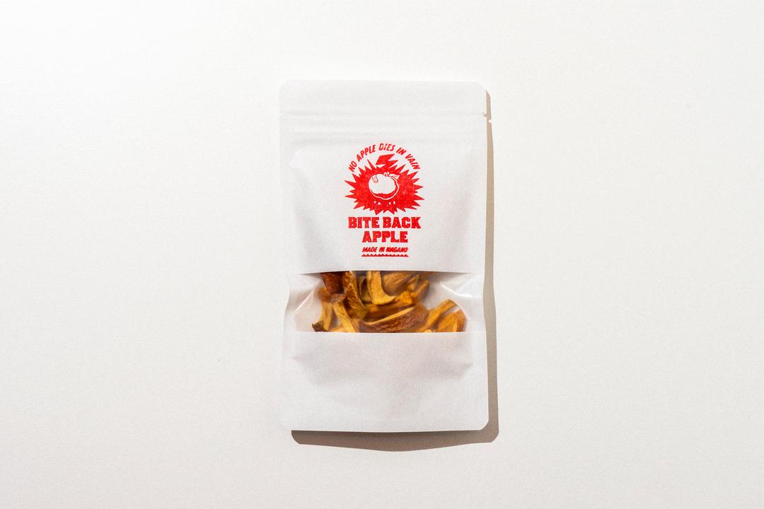BITE BACK APPLE SNAPSの商品画像f8710feb-2856-4ea0-91b8-11ed3167f83a