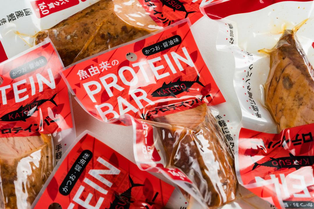 おさかなプロテインバー50g(しょうゆ味) 運動後の補食や間食にの商品画像f9df3ac5-f030-4b4d-8216-66dfa1854374